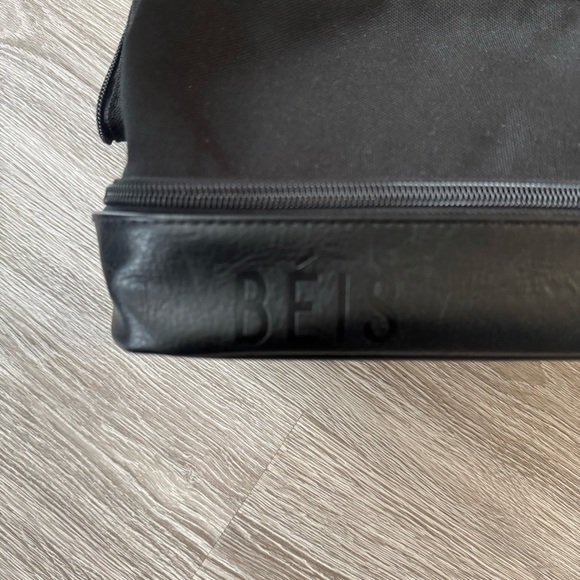 Black Beis Weekender + Dopp Kit - Picture 14 of 15